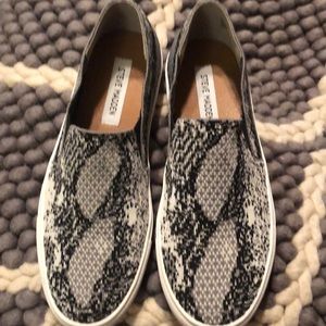 STEVE MADDEN Loafers